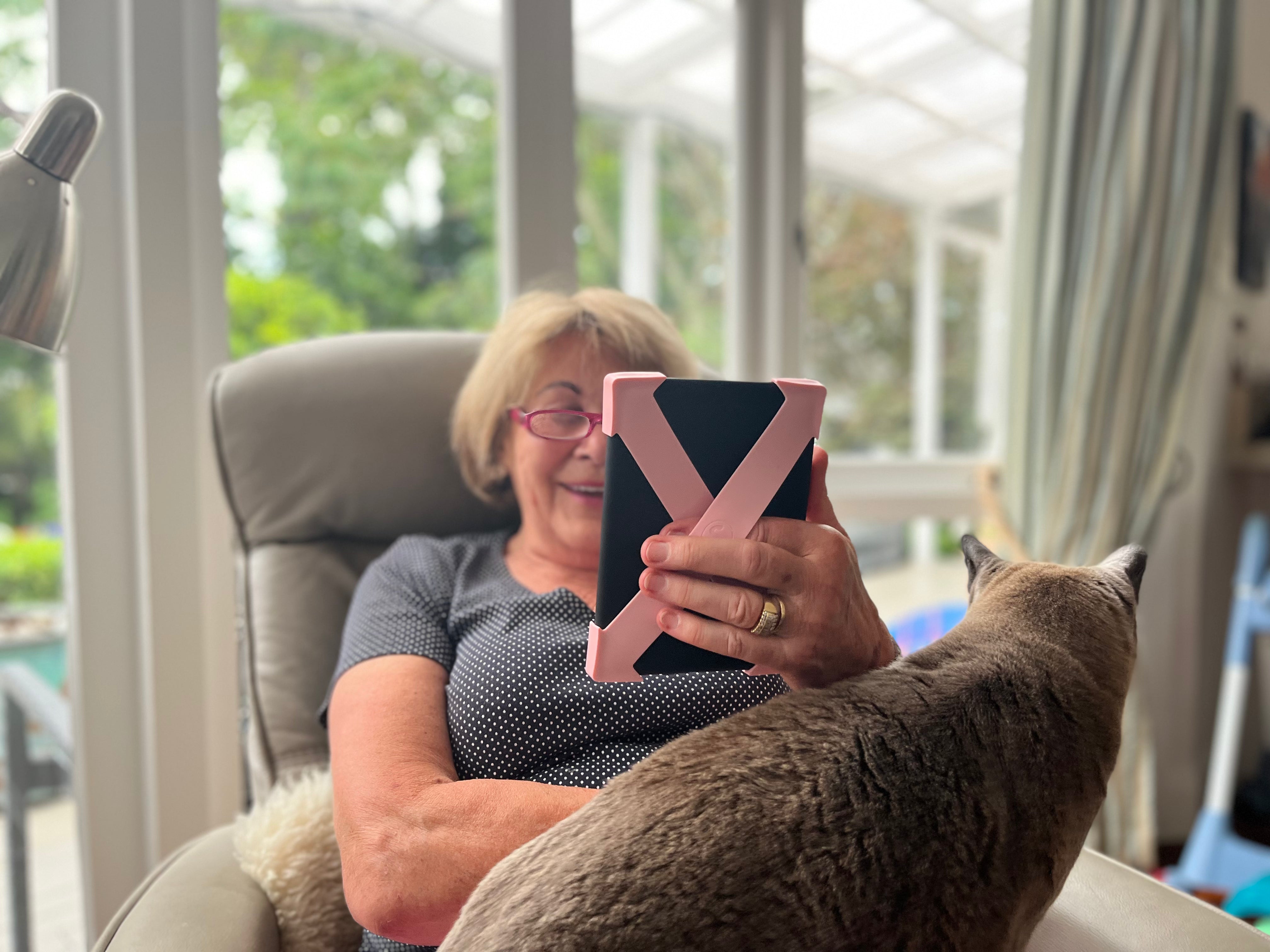 The Benefits of Using a Strap for Your Kindle