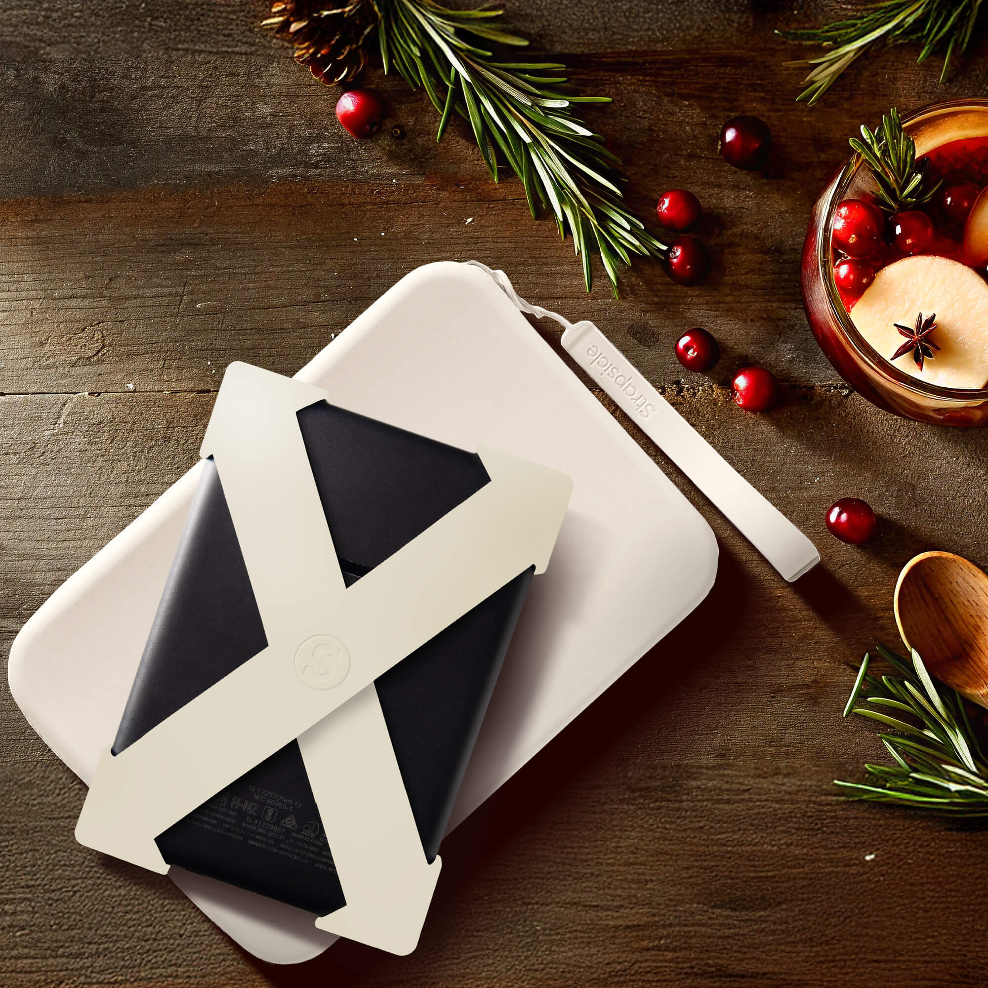 Eggnog Strapsicle Clutch Kindle Bag with handle carrying handheld devices comfortably - Buy Kindle Accessories Direct