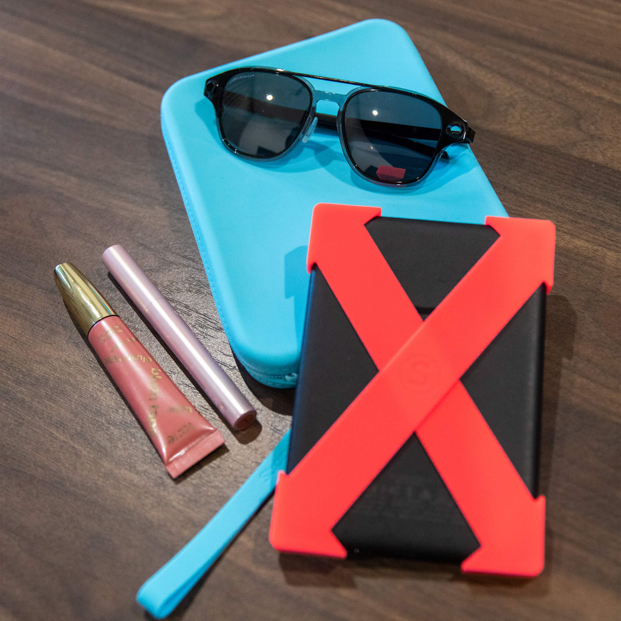 Strapsicle Neon Bolt Kindle Straps and Neon Bolt Clutch Kindle Bag with handle - Buy Kindle Accessories Direct