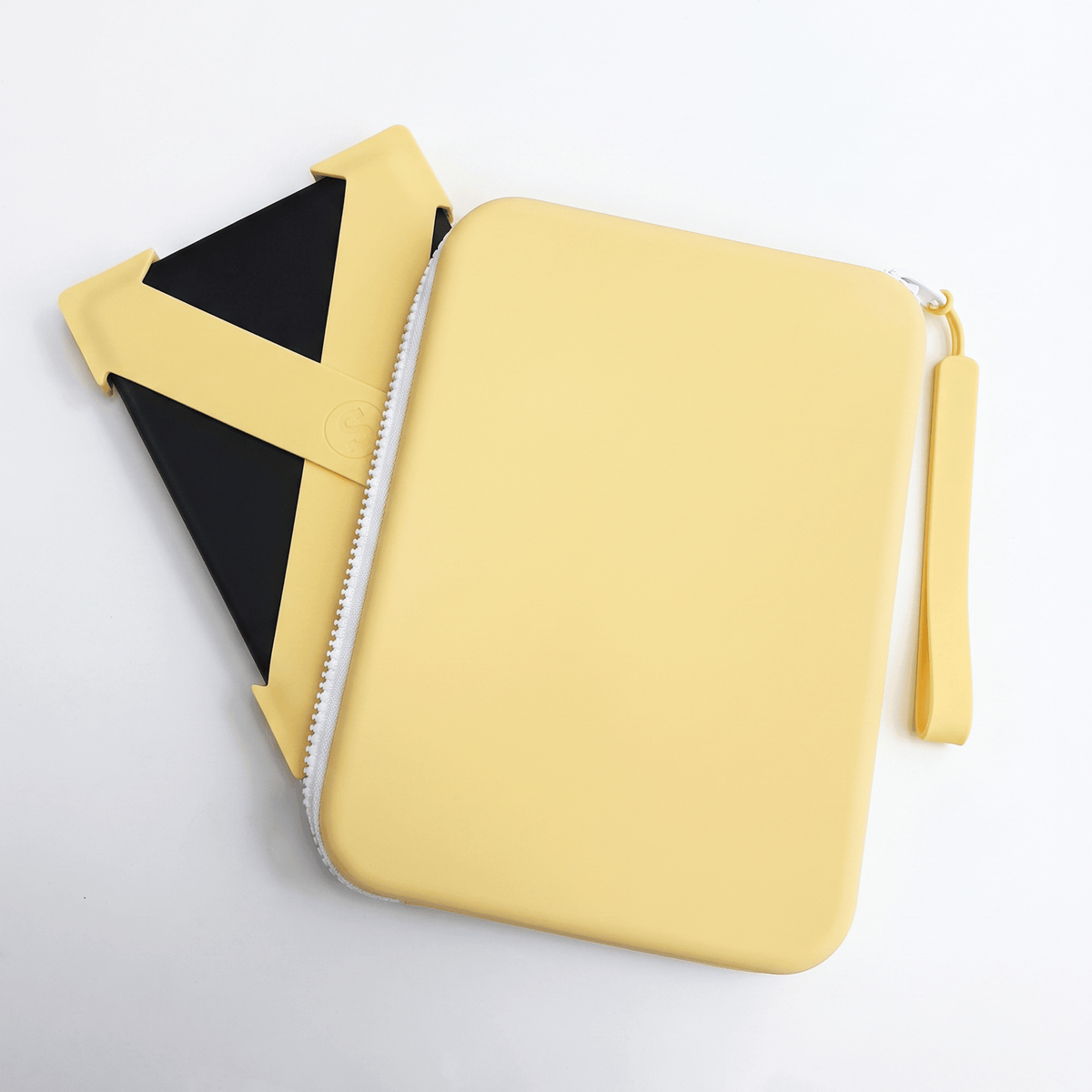 Butter Yellow Strapsicle Kindle Clutch and Straps set, Kindle tucked inside - Buy Kindle Accessories Direct