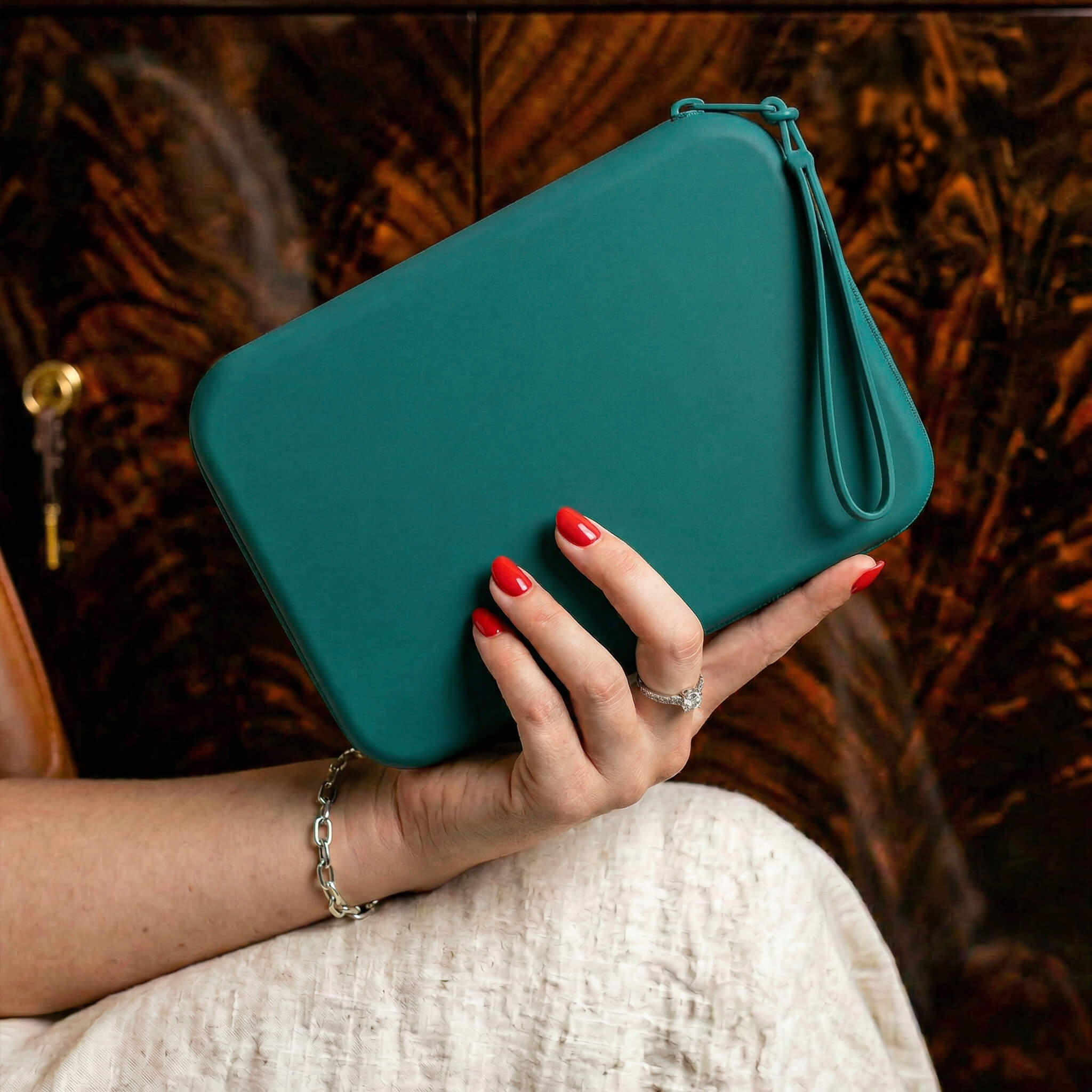 Jade Strapsicle Clutch Kindle Bag with handle carrying handheld devices comfortably - Buy Kindle Accessories Direct
