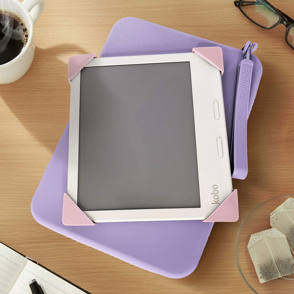 The Kobo Libra Pack - Straps & Clutch in use